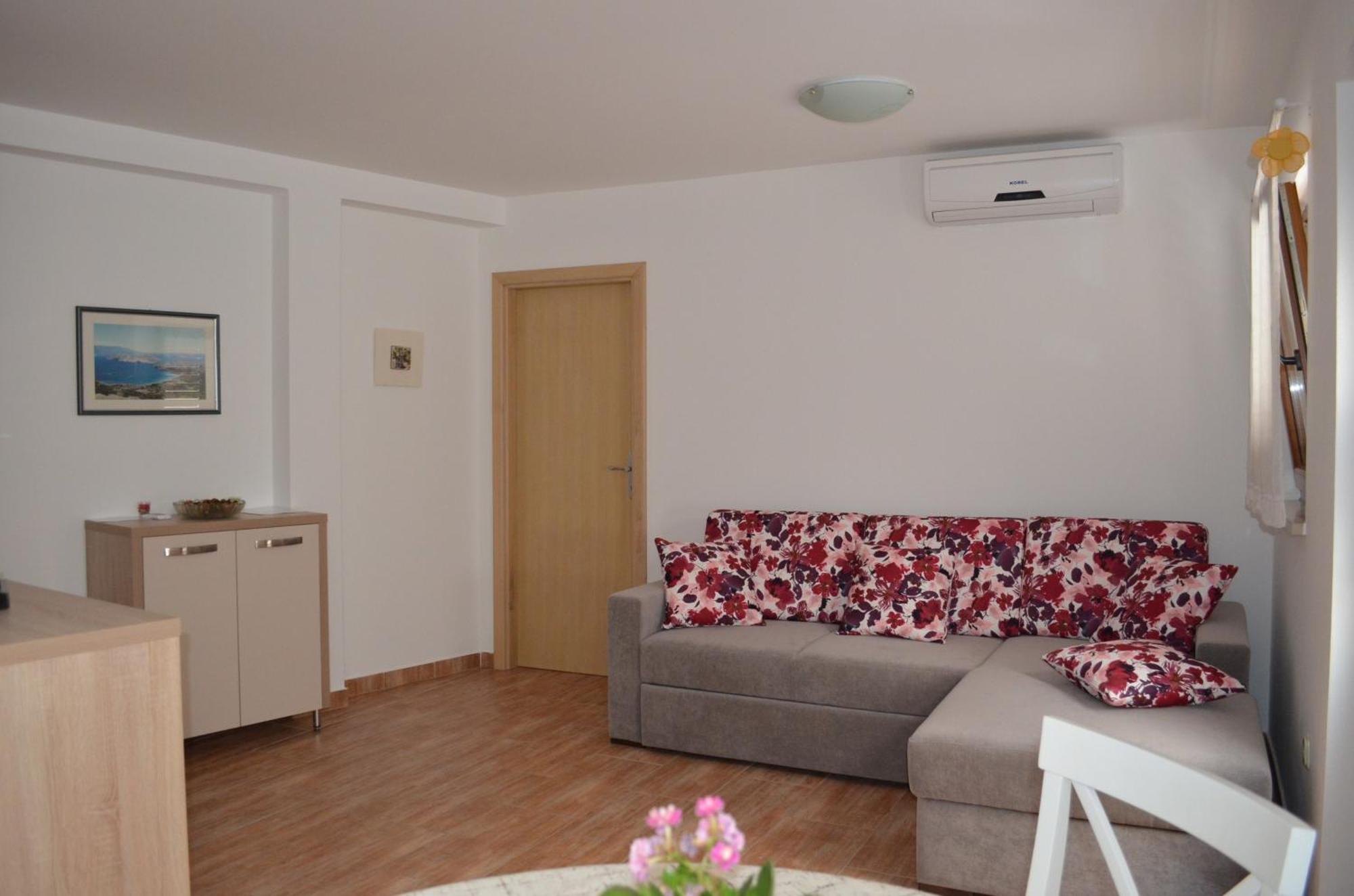 Apartments Lora Baska  Room photo