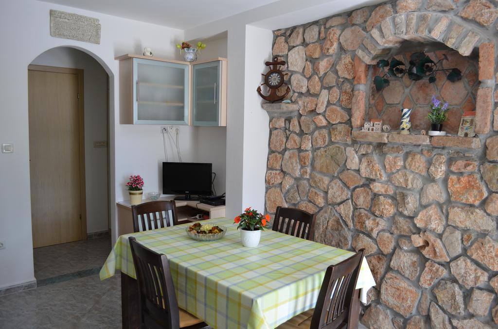 Apartments Lora Baska  Room photo