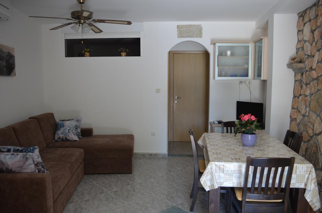 Apartments Lora Baska  Exterior photo